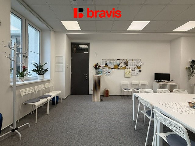 Pronájem kanceláře 31 m² – fotografie 4