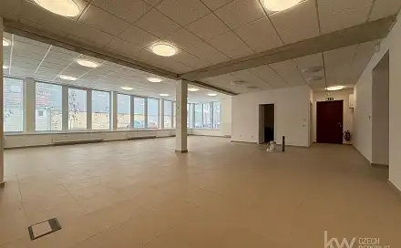 Pronájem obchodních prostor 164 m², Týnská, Bernartice, okres Písek