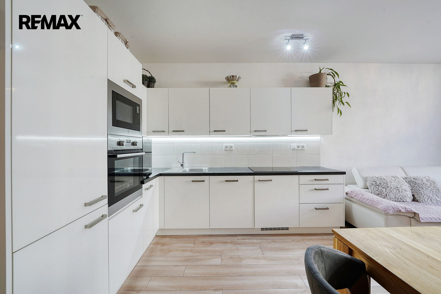 Prodej bytu 3+kk 65 m² – fotografie 2