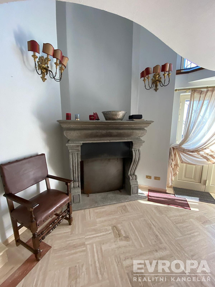 Pronájem domu 200 m² s pozemkem 600 m² - Vista 3