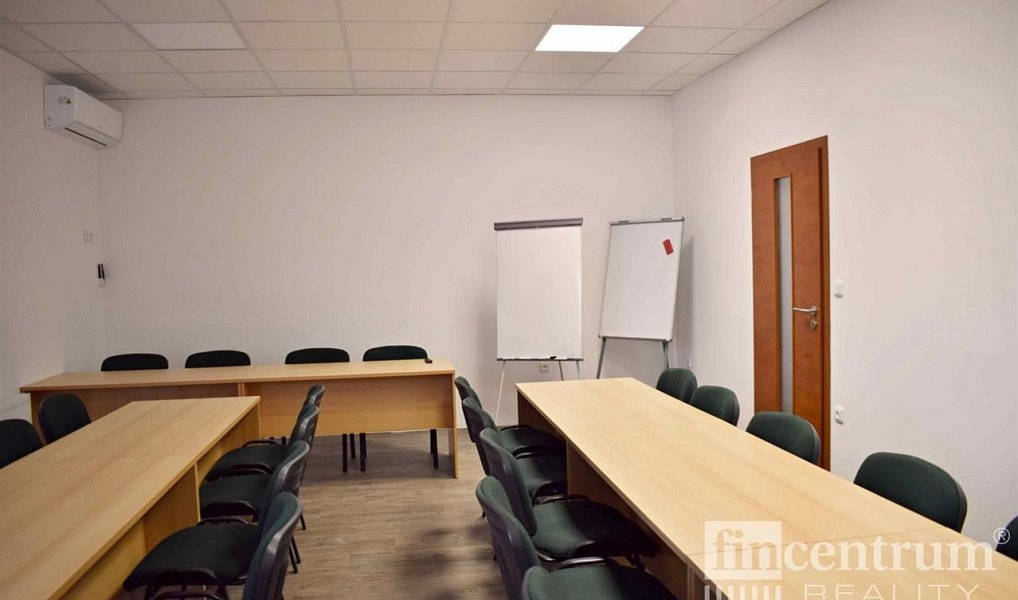 Pronájem kanceláře 36 m², Hodonín – náhled fotky 3