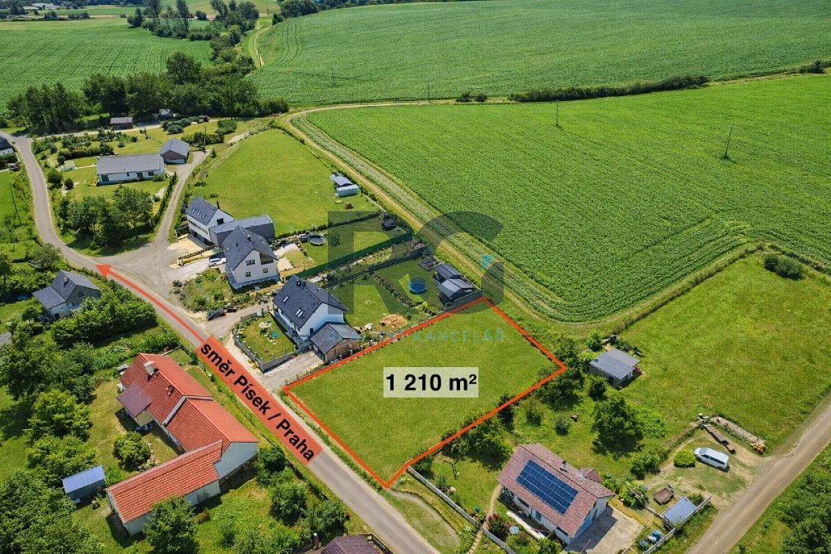 Prodej stavebního pozemku 1 210 m² – fotografie 2