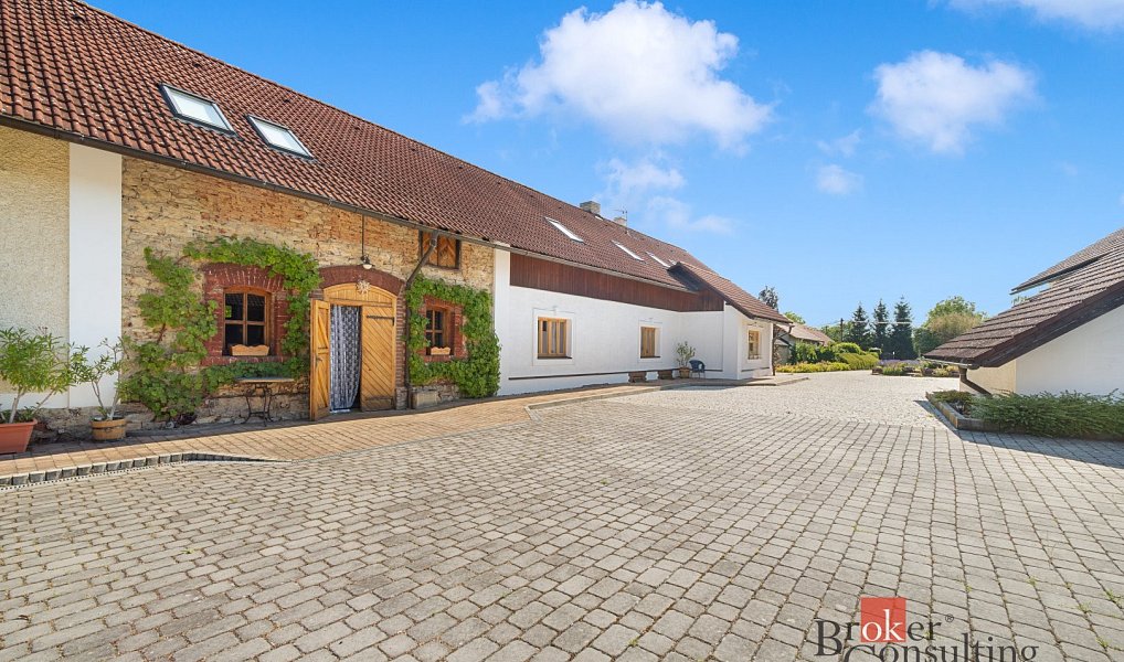 Prodej zemědělského objektu 450 m², Lhotka – náhled fotky 2