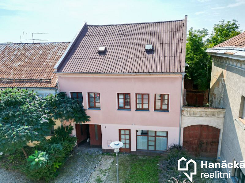 Prodej domu 300 m² s pozemkem 507 m²