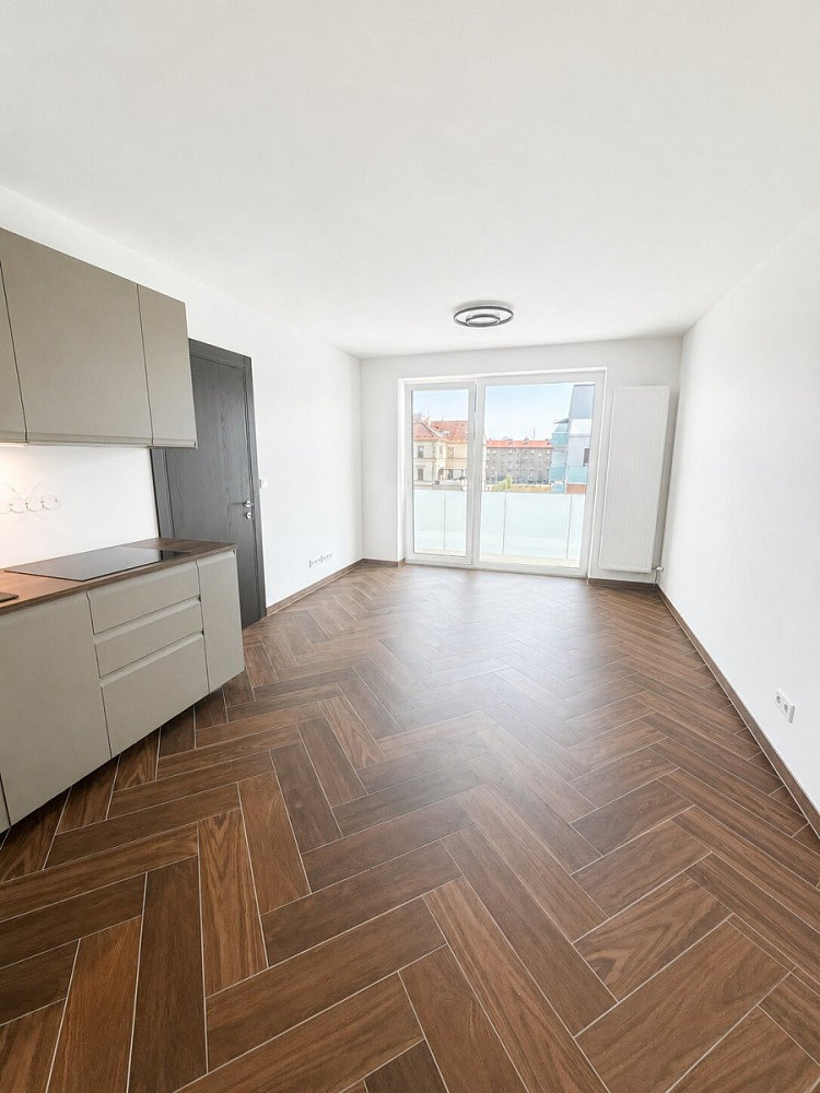 Pronájem bytu 2+kk 47 m² – fotografie 2