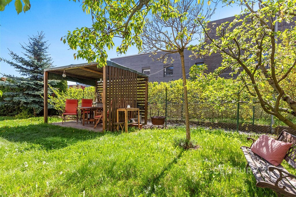 Pronájem bytu 2+kk 48 m², Jesenice