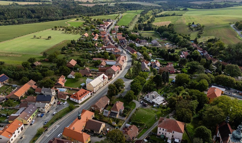 Prodej domu 200 m² s pozemkem 494 m², Kožlany – náhled fotky 28