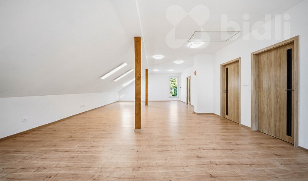 Prodej domu 210 m² s pozemkem 835 m², Jeníkovice – náhled fotky 15