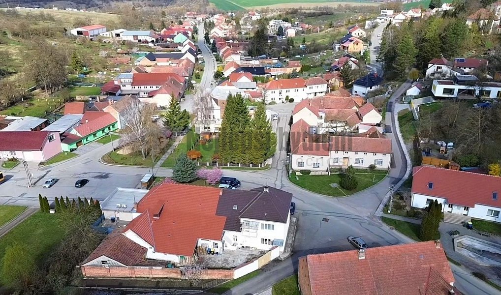 Prodej stavebního pozemku 1 659 m², Rašovice – náhled fotky 3