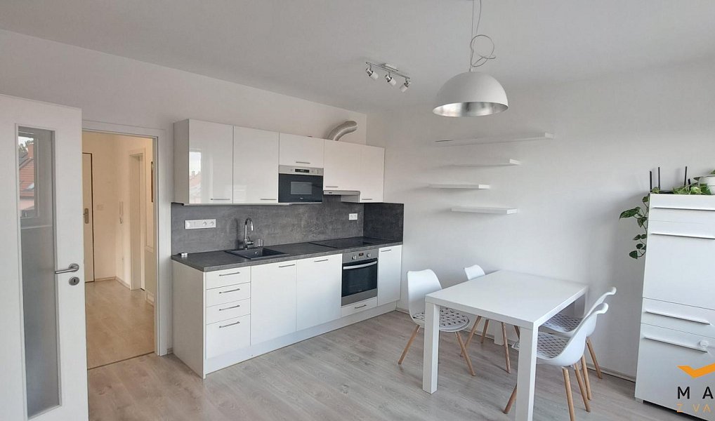 Pronájem bytu 3+kk 65 m², Jihlava – náhled fotky 2