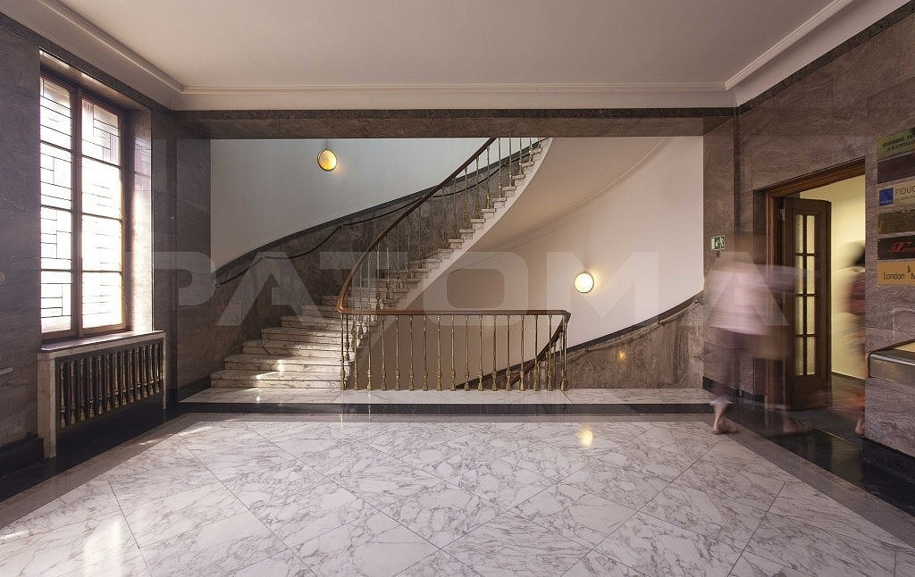 Pronájem obchodních prostor 216 m² – fotografie 3