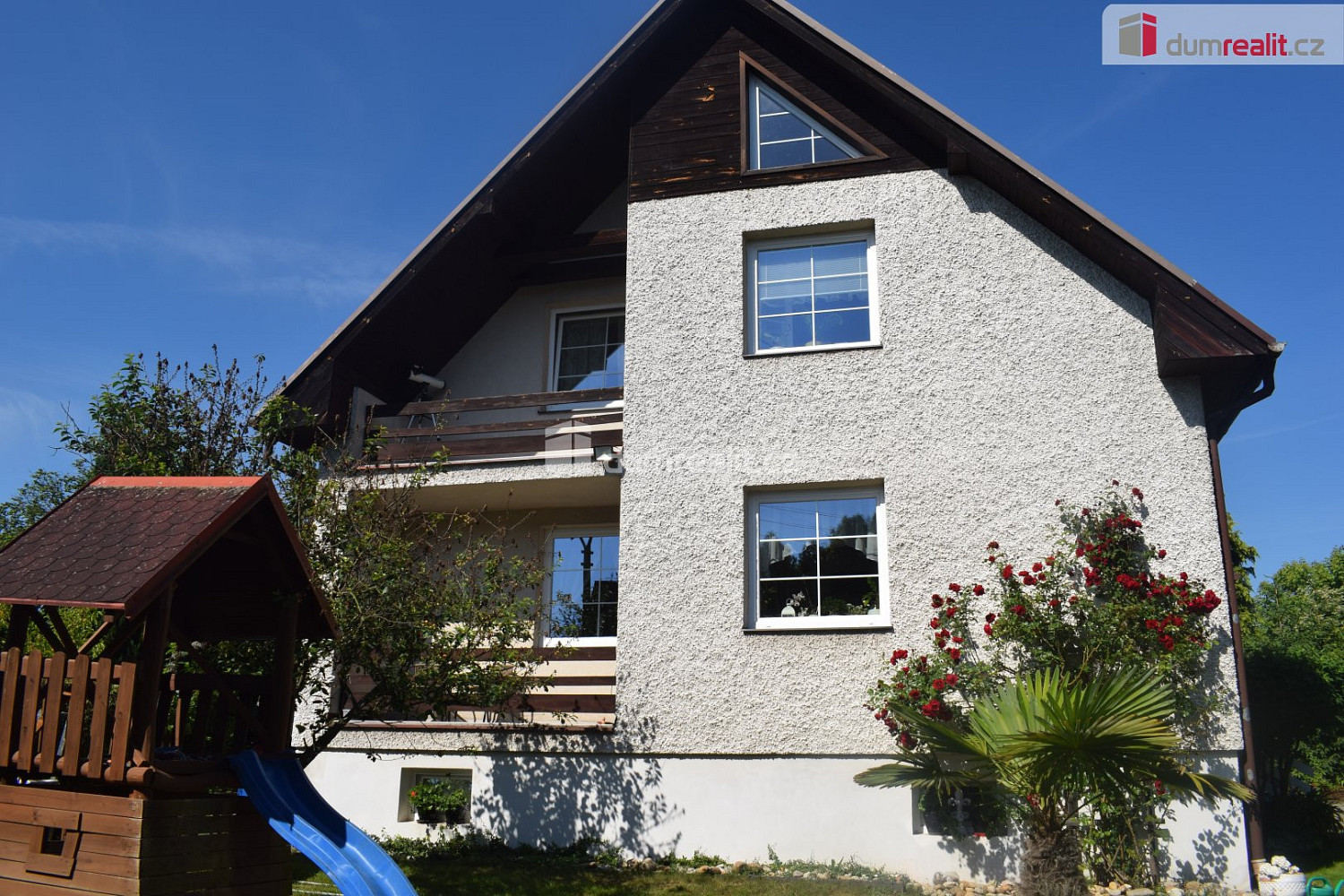 Prodej domu 250 m² s pozemkem 952 m²