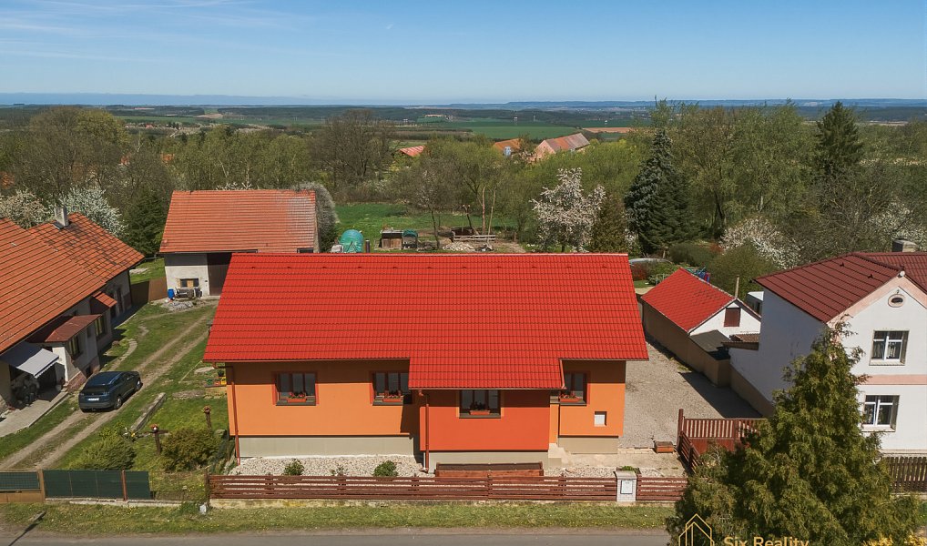 Prodej domu 261 m² s pozemkem 800 m², Zavidov – náhled fotky 40