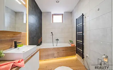 Prodej bytu atypického 189 m², Karlovo nám., Třebíč - Vnitřní Město