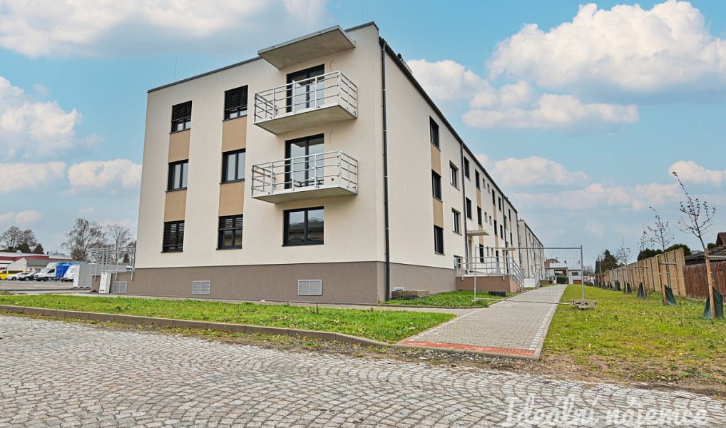 Pronájem bytu 2+kk 39 m², Dobřany – náhled fotky 17