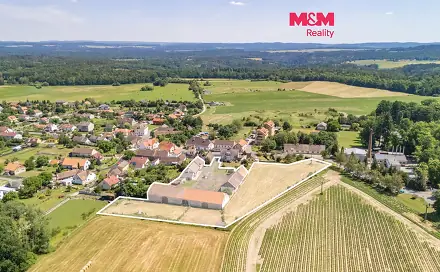 Prodej komerčního pozemku 16 101 m², Vráž, okres Písek