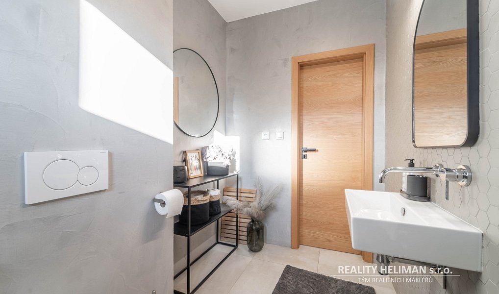 Prodej domu 260 m² s pozemkem 5 558 m², Košice – náhled fotky 15