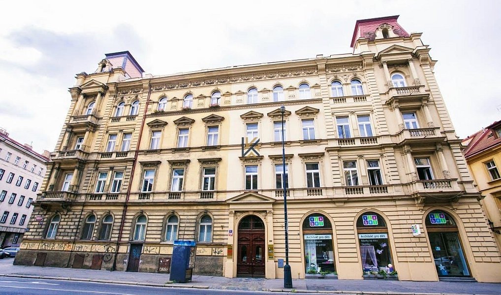 Pronájem kanceláře 104 m², Praha – fotka 1 z 5