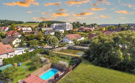 Prodej stavebního pozemku 1 555 m², Krhanice, okres Benešov