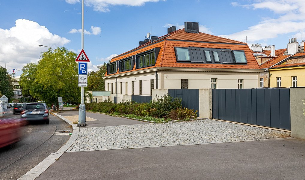 Pronájem bytu 2+kk 52 m², Praha – náhled fotky 13
