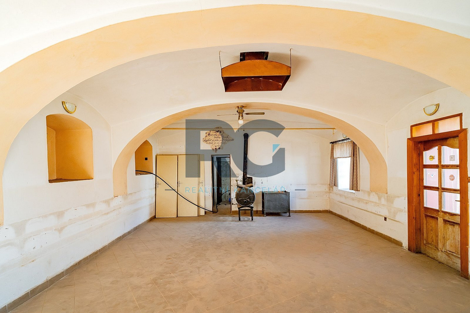 Prodej obchodních prostor 140 m²