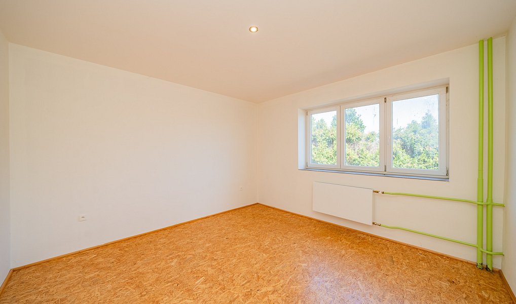 Prodej domu 270 m² s pozemkem 919 m², Tachov – náhled fotky 7