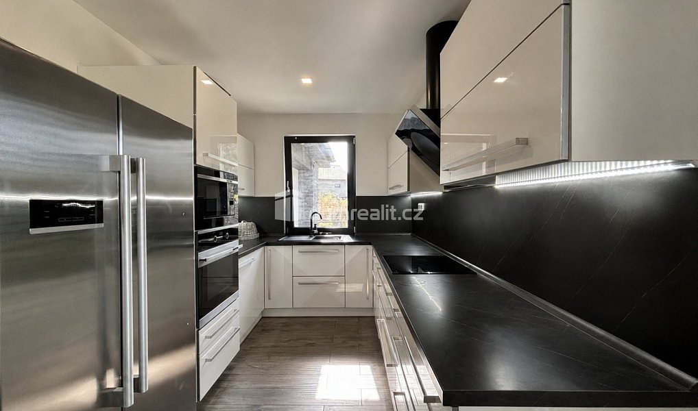 Prodej domu 90 m² s pozemkem 951 m², Rotava – náhled fotky 5