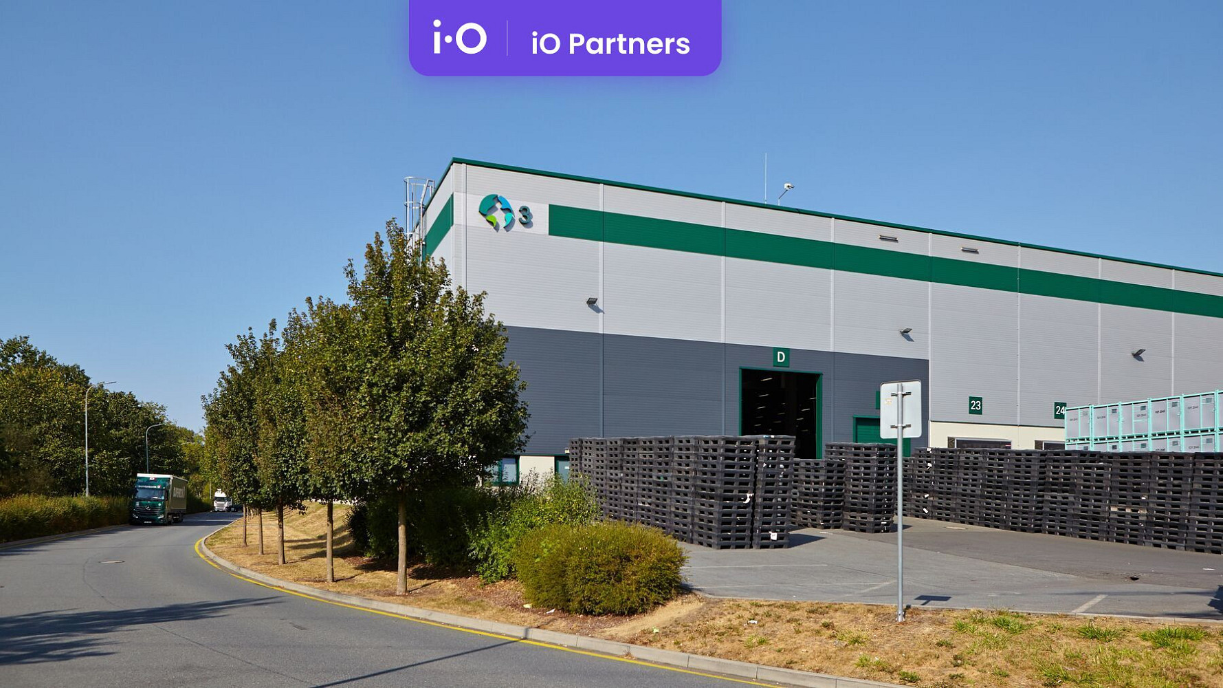 Pronájem - výrobně/ skladovací prostor, 2000 m² - 4840m²