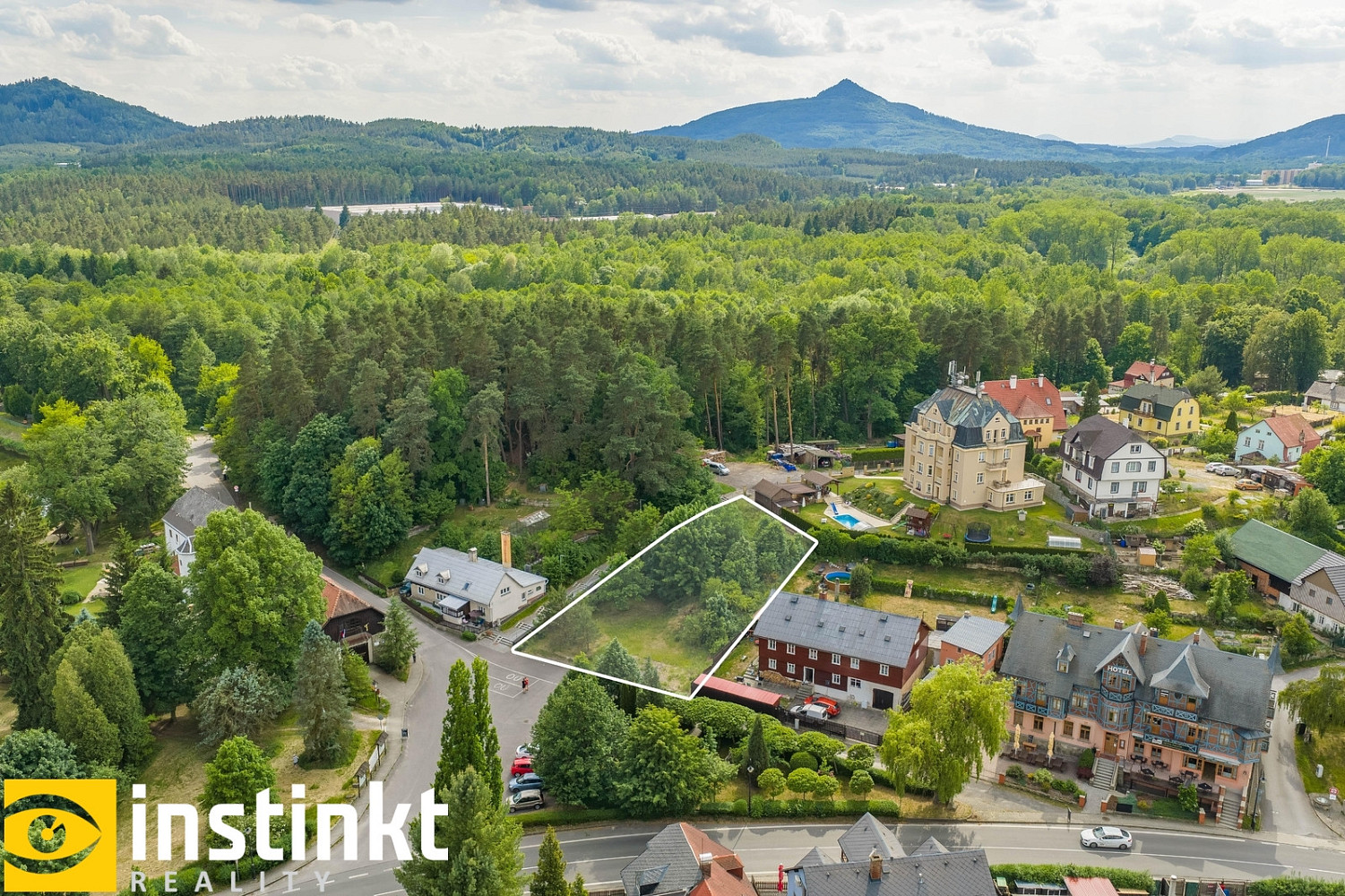 Prodej stavebního pozemku 1 053 m² – fotografie 5