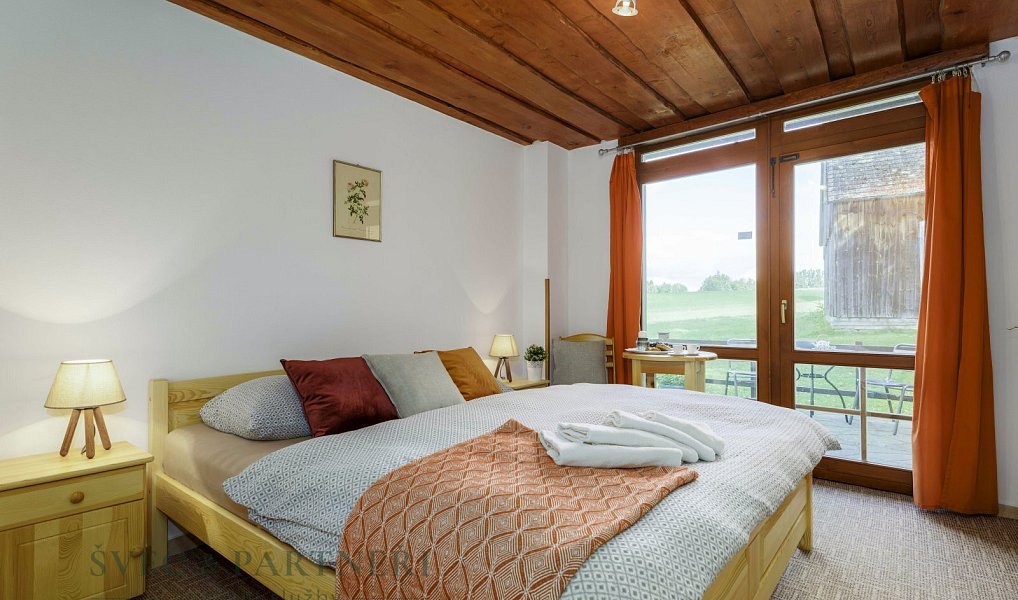 Prodej ubytovacího objektu 2 041 m², Rodvínov – náhled fotky 20