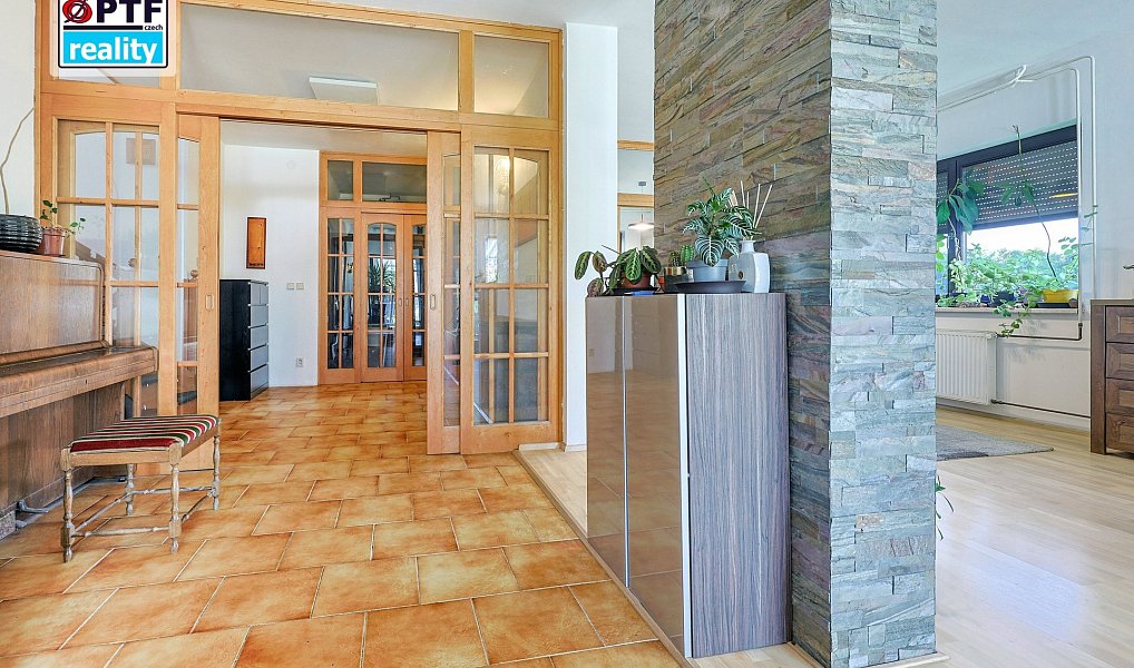 Prodej domu 353 m² s pozemkem 743 m², Plzeň – náhled fotky 7