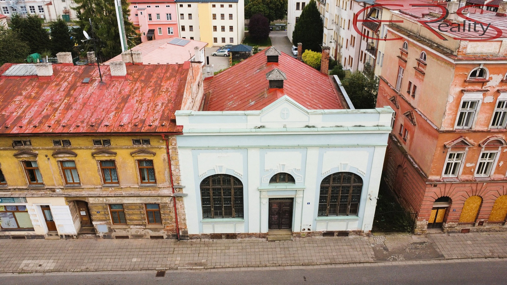 Prodej obchodních prostor 750 m² - More