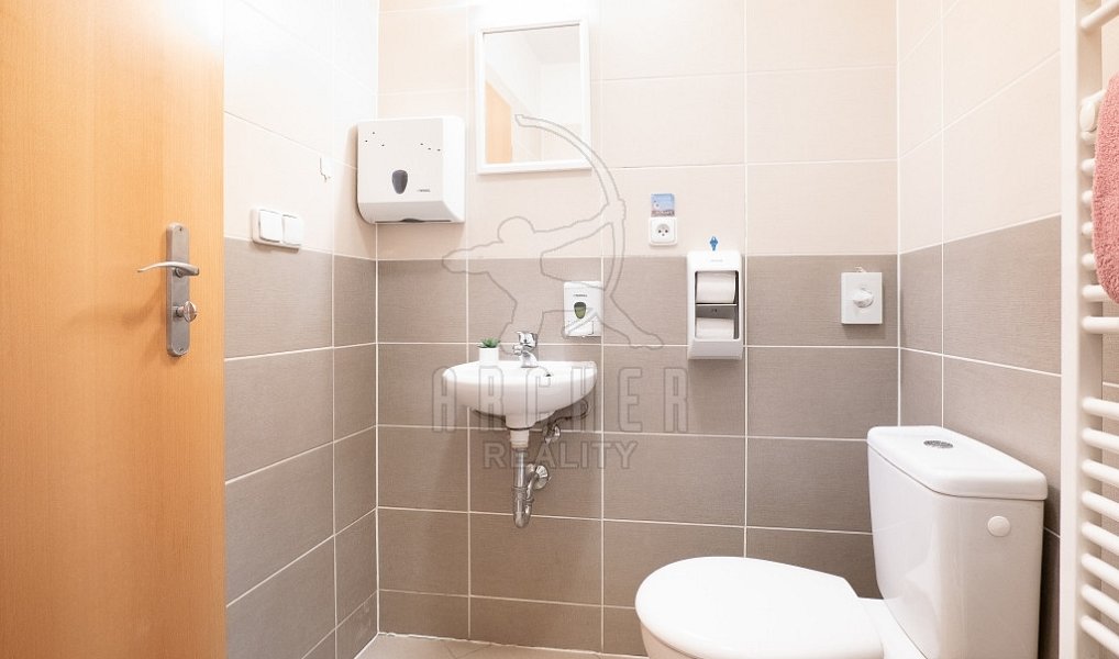 Prodej domu 130 m² s pozemkem 261 m², Jesenice – náhled fotky 15