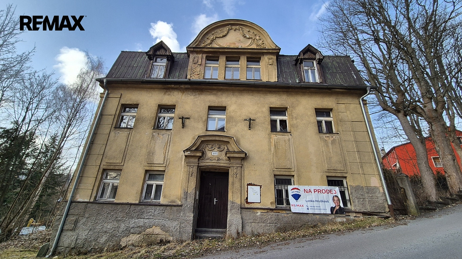 Prodej domu 300 m² s pozemkem 721 m²