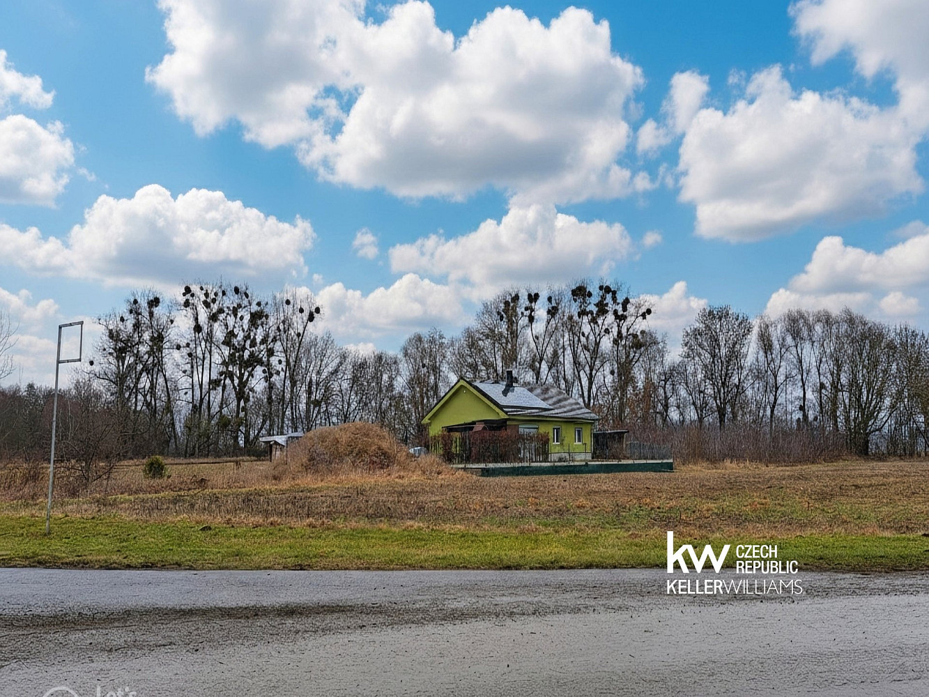 Prodej stavebního pozemku 2 733 m² – fotografie 3
