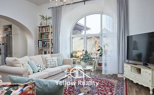 Prodej domu 500 m² s pozemkem 1 289 m²