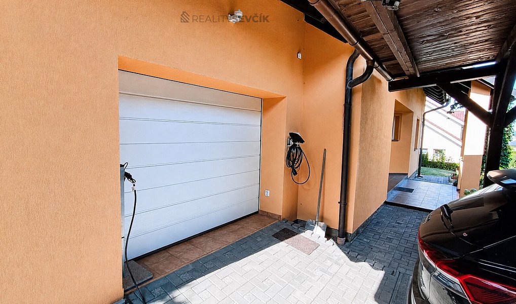 Prodej domu 241 m² s pozemkem 778 m², České Budějovice – náhled fotky 9