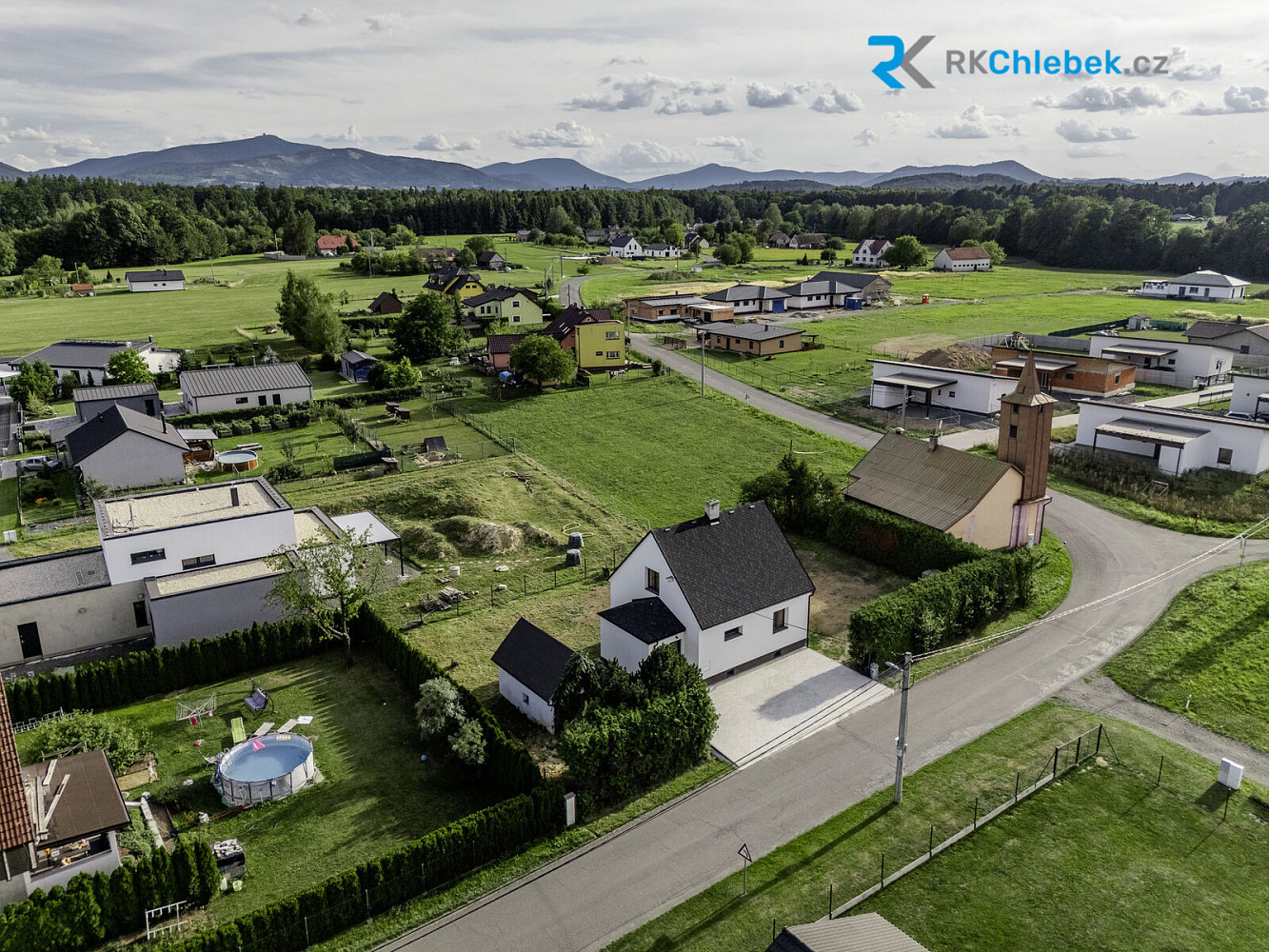 Prodej domu 120 m² s pozemkem 827 m² – fotografie 3