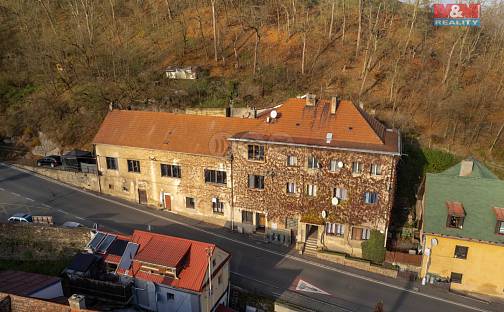 Prodej domu 980 m² s pozemkem 2 814 m², Křivoklátská, Nižbor, okres Beroun