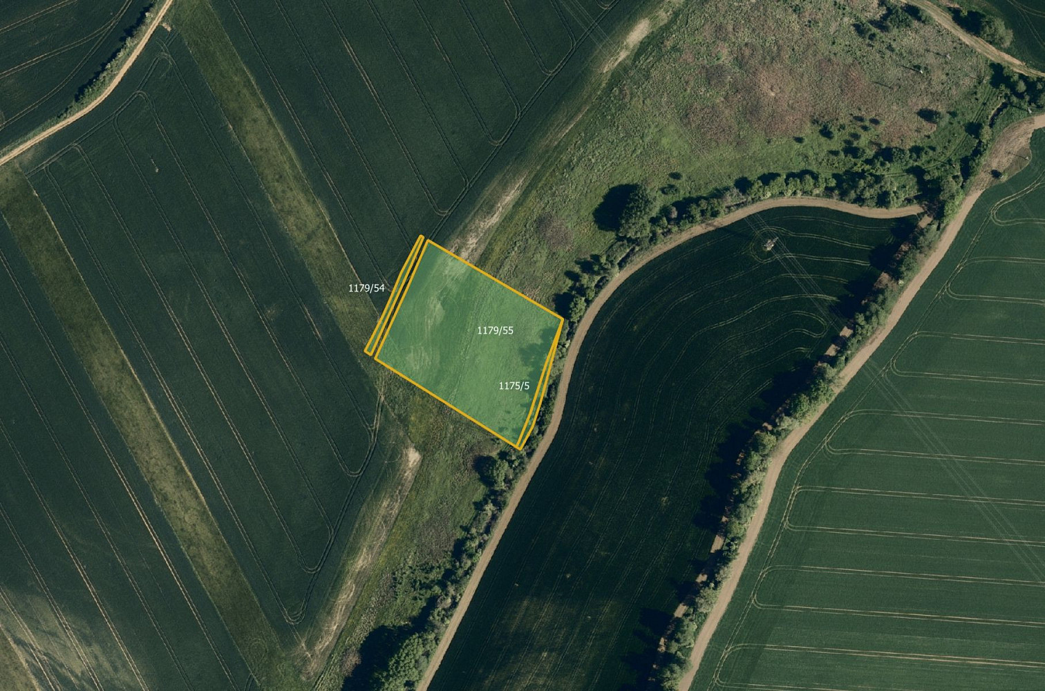 Prodej pole 7 967 m²
