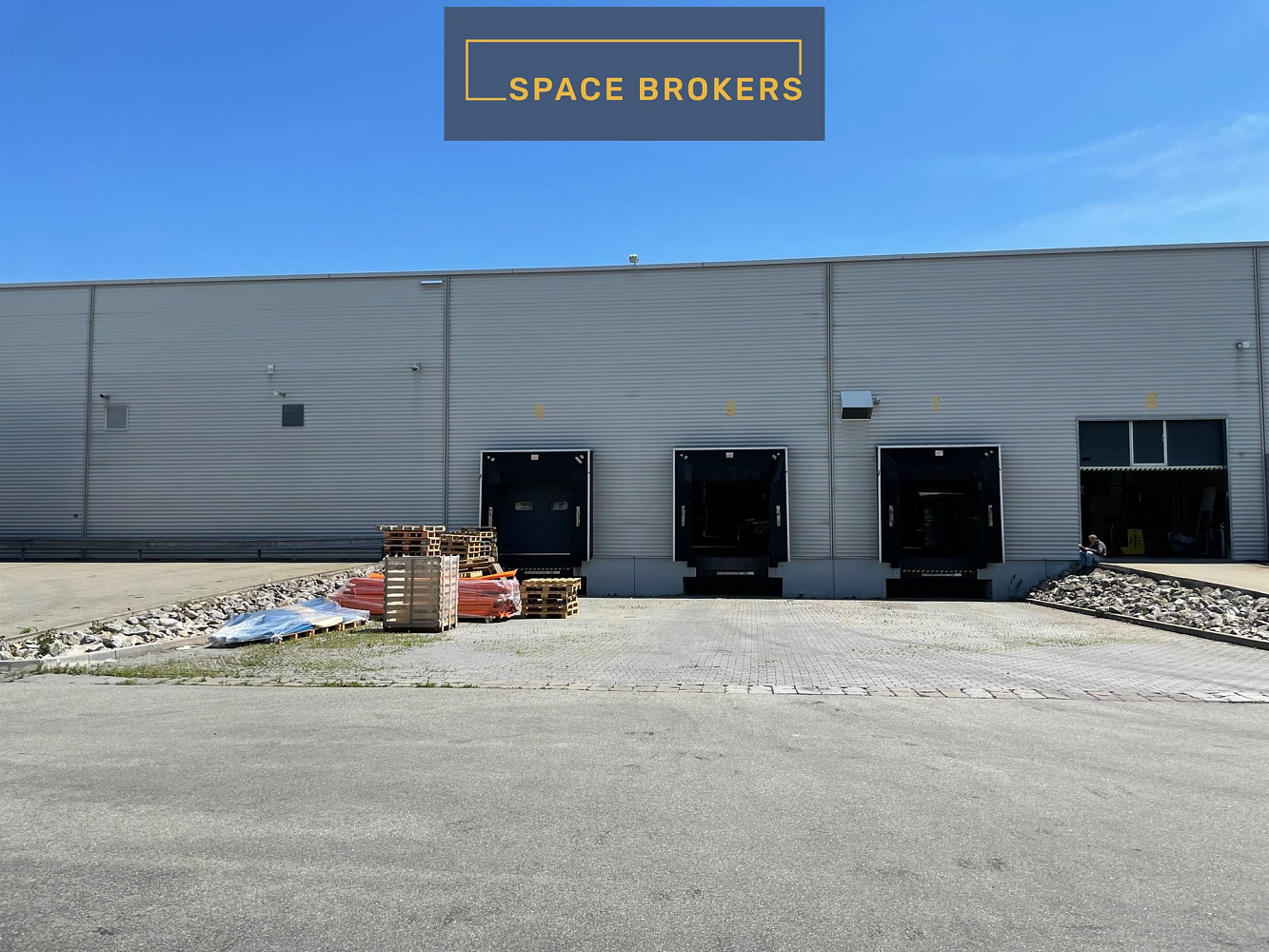 Pronájem skladovacích prostor 2 021 m²