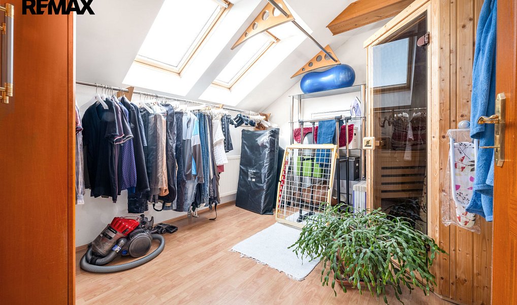 Prodej domu 320 m² s pozemkem 3 335 m², Deštná – náhled fotky 16