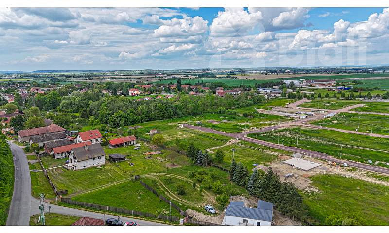 Prodej stavebního pozemku 899 m² – fotografie 3