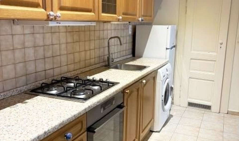 Prodej bytu 1+1 60 m², Praha – náhled fotky 2