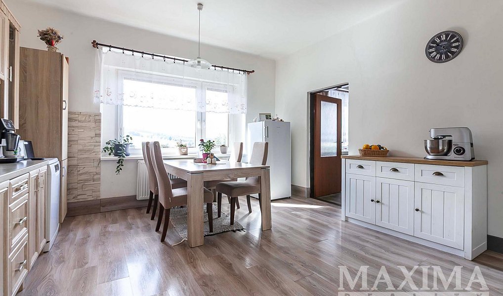 Prodej domu 320 m² s pozemkem 1 557 m², Nová Ves – náhled fotky 13