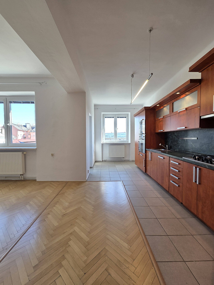 Pronájem bytu 3+1 104 m² – fotografie 3