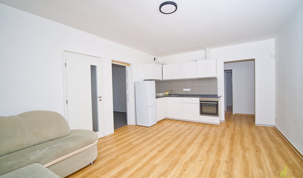 Prodej domu 370 m² s pozemkem 480 m², Sobotovice – náhled fotky 3