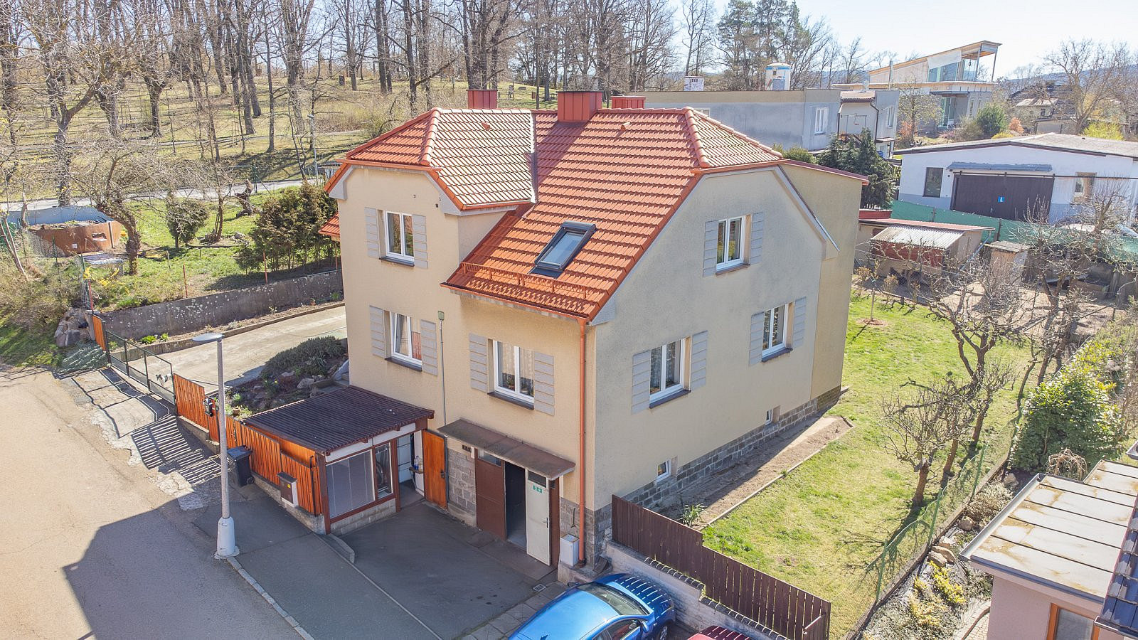 Prodej domu 300 m² s pozemkem 788 m² – fotografie 3