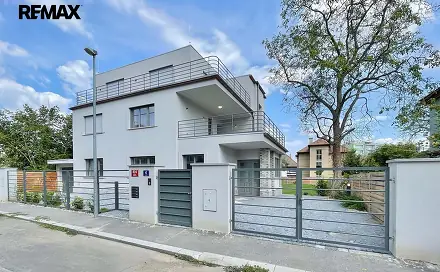 Pronájem bytu 4+kk 77 m², Na brázdě, Praha 4 - Michle