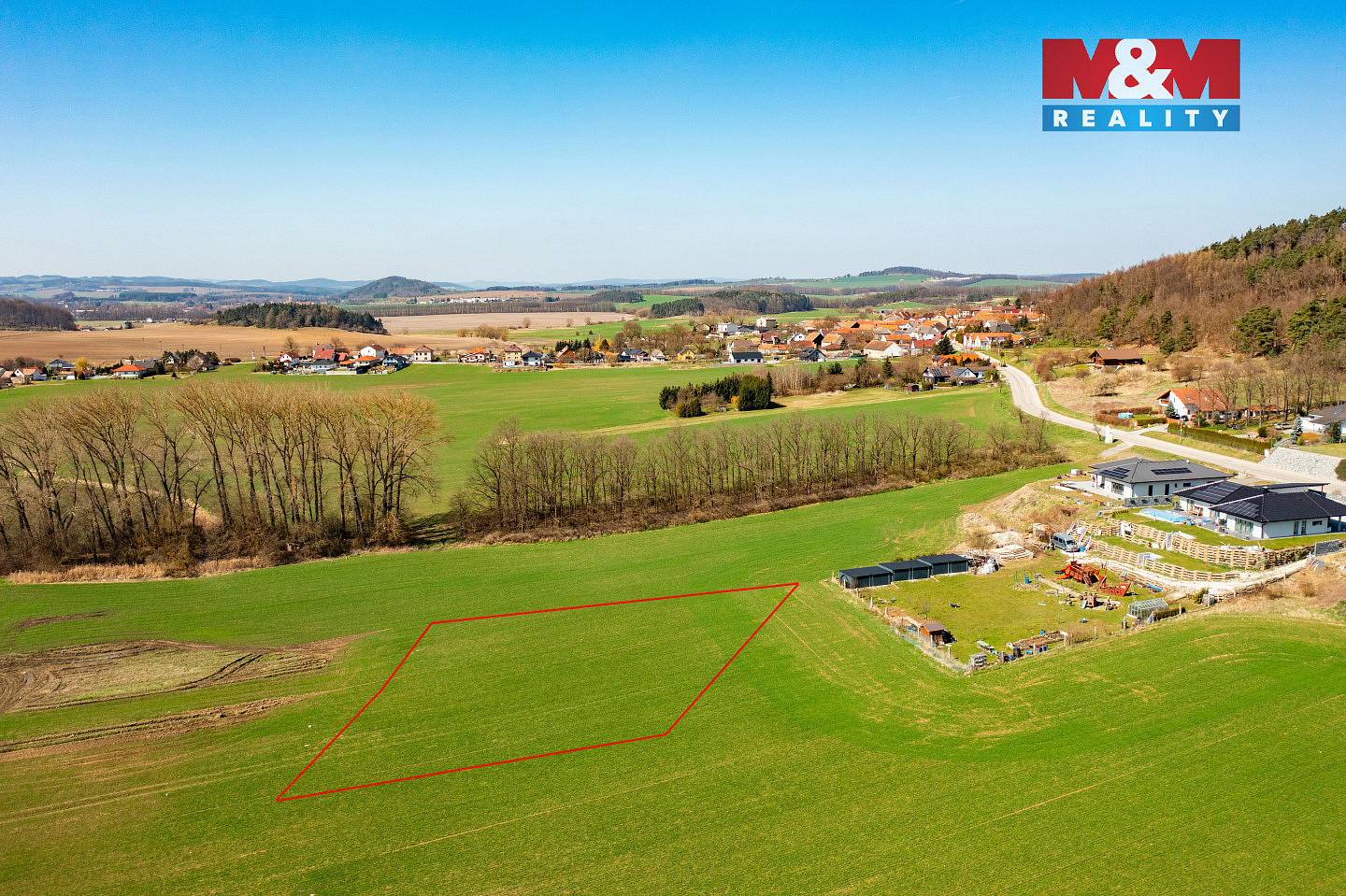 Prodej stavebního pozemku 2 579 m² – fotografie 3